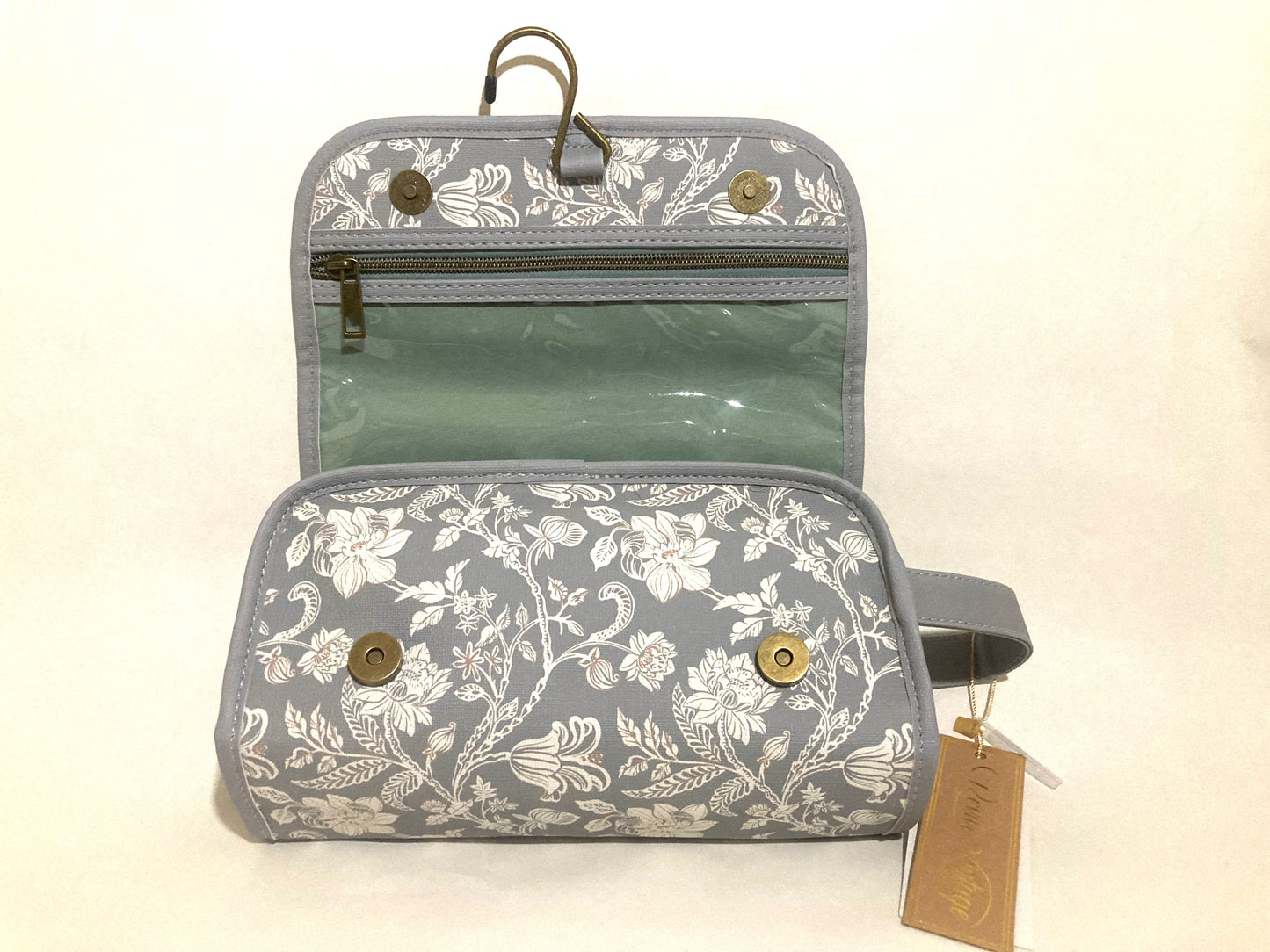 Revive Vintage Vegan Travel Storage Toiletry Bag NWT