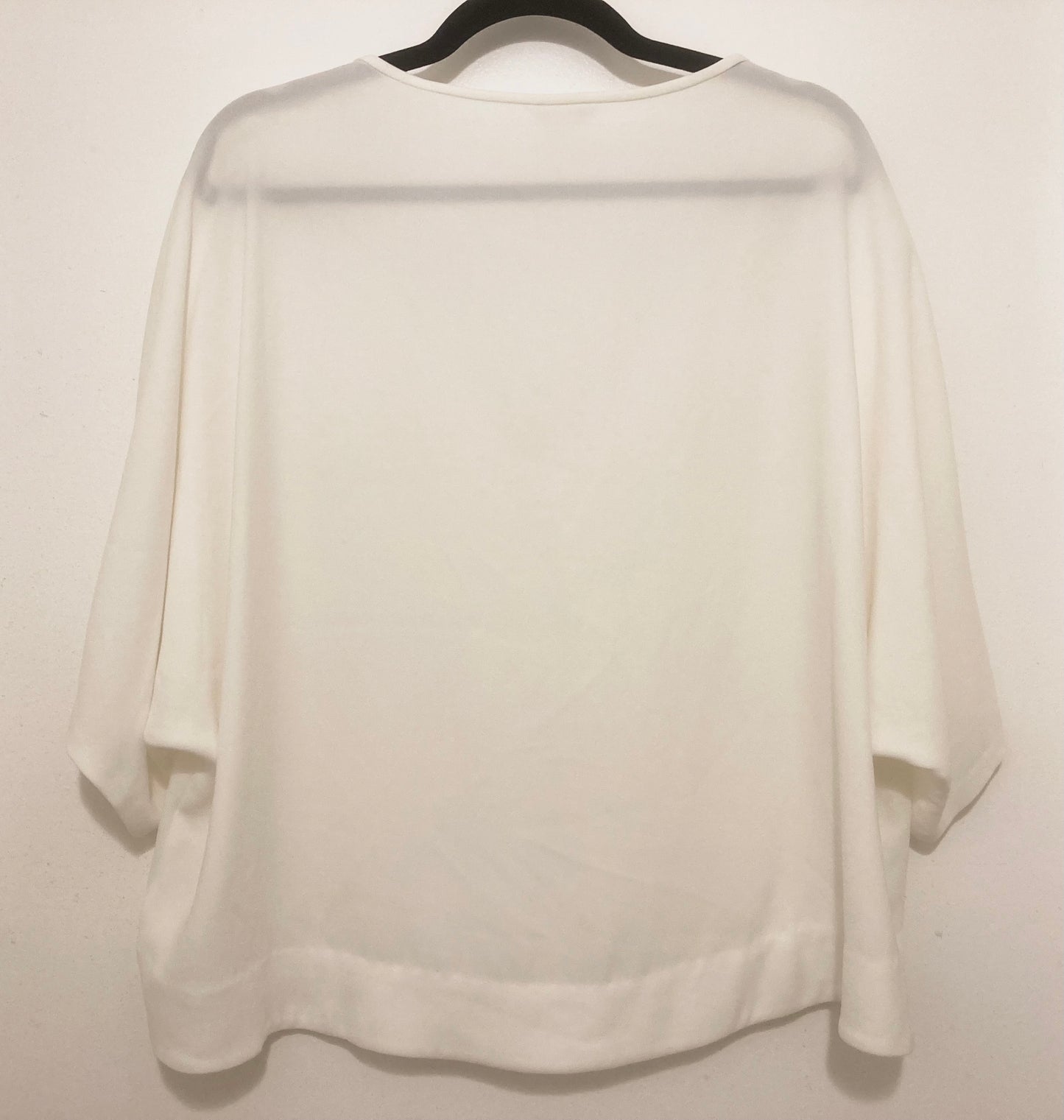 Club Monaco Cream V-Neck Short Sleeve Blouse Size Large