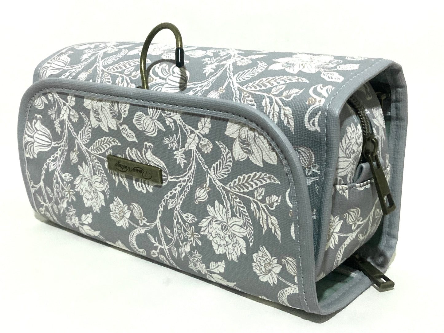 Revive Vintage Vegan Travel Storage Toiletry Bag NWT