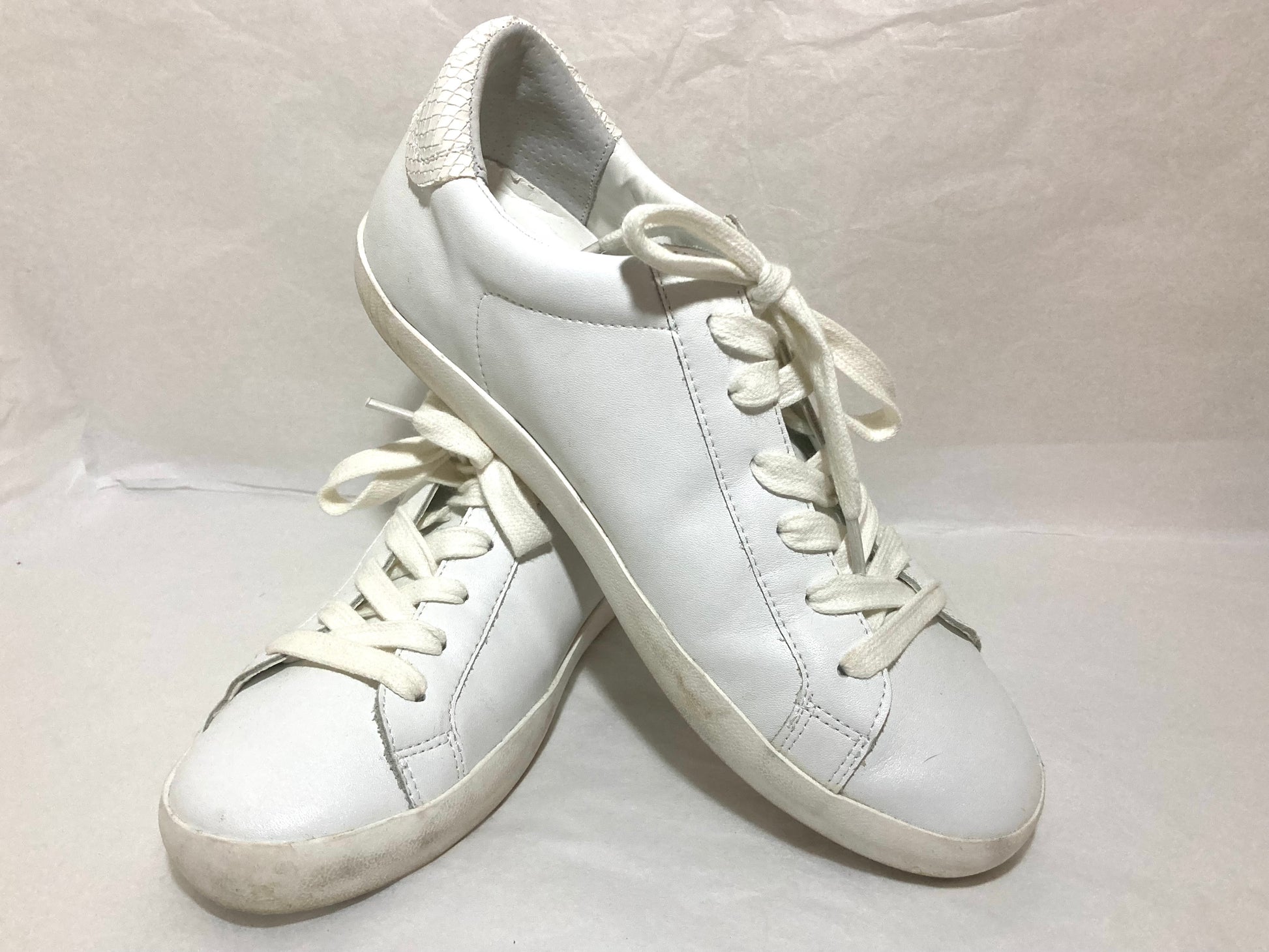 Banana Republic, white sneakers, women’s sneakers 