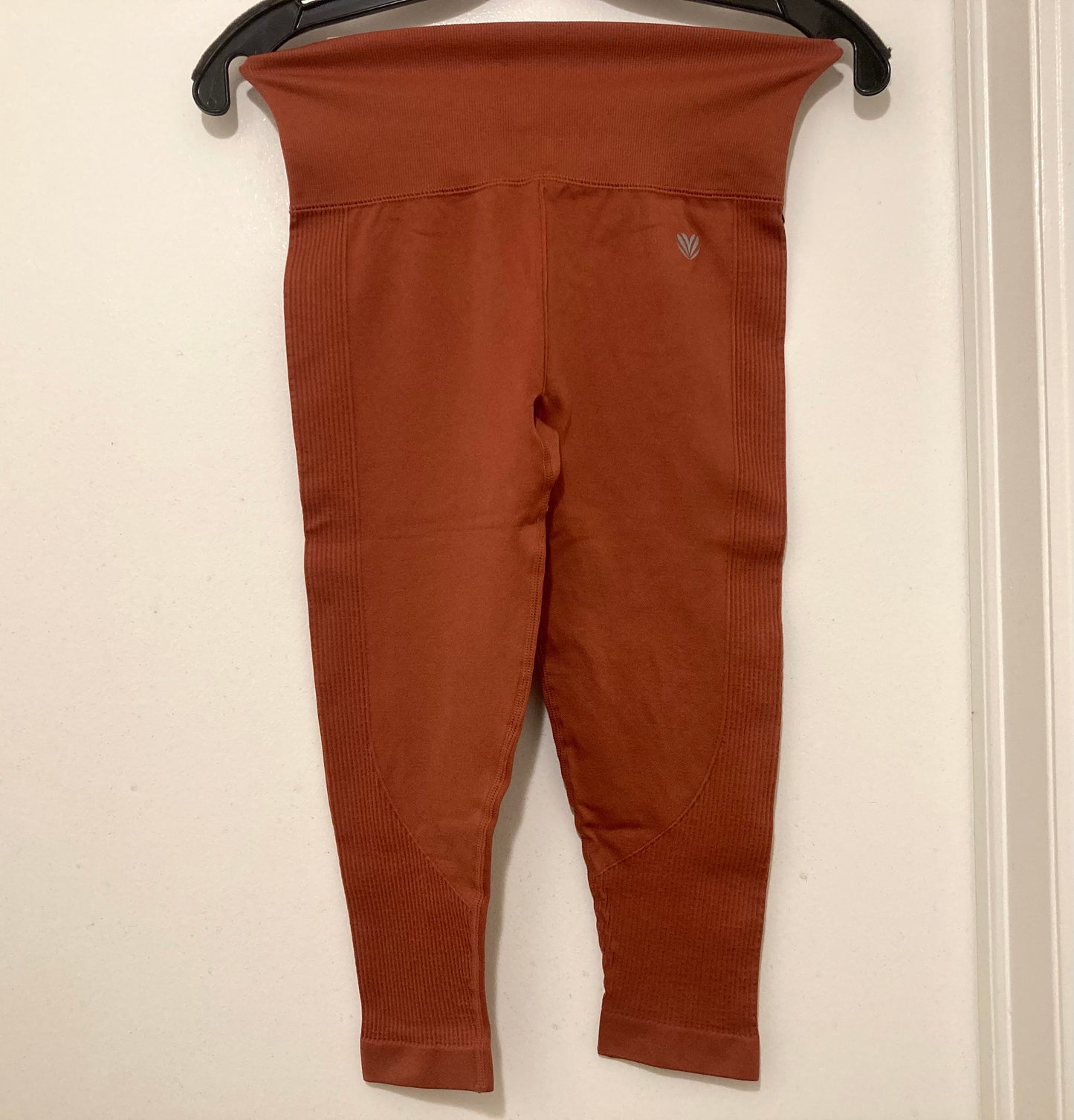 Forever 21 Women's High Rise Sport Leggings Size Small Rust NWT