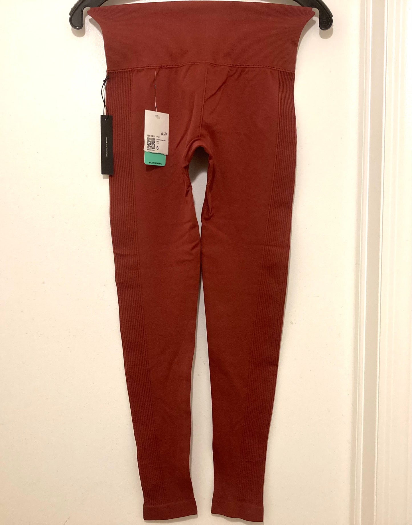 Forever 21 Women's High-Rise Seamless Leggings Dark Rust Size Small NWT